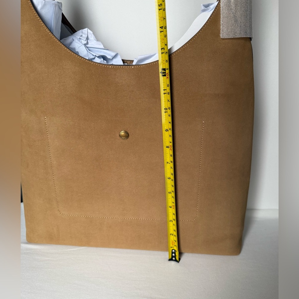 Coach Brooklyn Shoulder Bag 39 large suede Sand/Gold  a free scarf &chain NWT - Picture 3 of 16